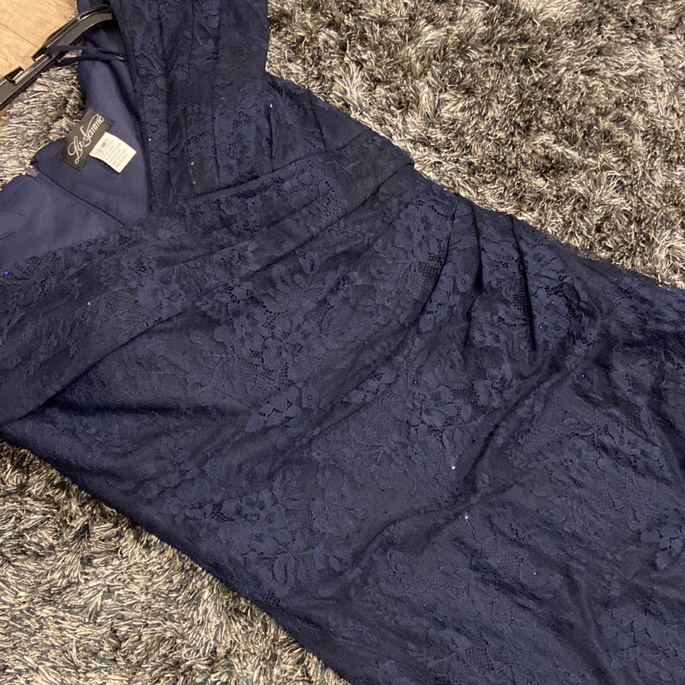 NWOT La Femme navy lace ruched gown - Picture 4 of 12